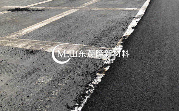 《绵阳科技城项目》土工格栅、防裂贴施工