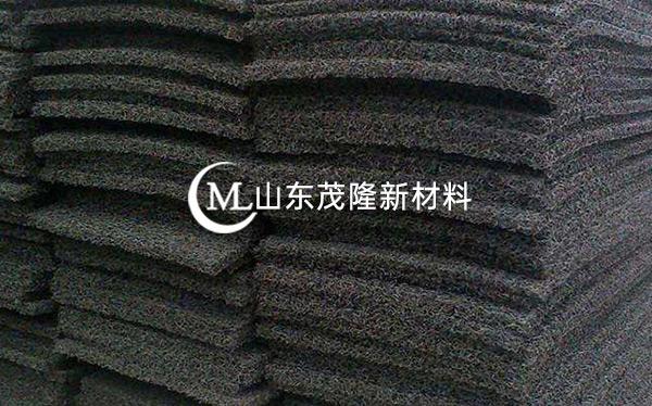 《银西铁路四标项目经理部》复合土工膜、渗水片材施工