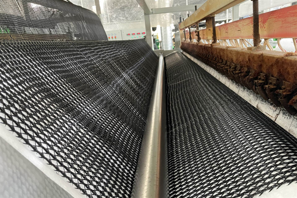 复合排水网：创新技术实现防渗隔离功能  第2张