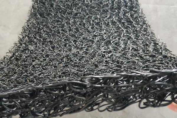 复合排水隔离垫的使用规范解析