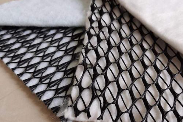 深入探讨复合排水网价格受影响的因素 第3张