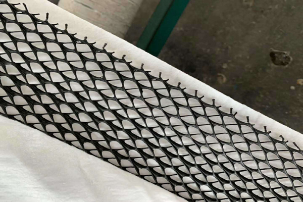 复合排水网与复合土工膜可以搭配使用吗 第1张