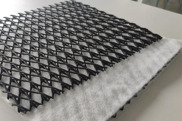 三维复合排水网在庭院排水中的铺设方法 第2张