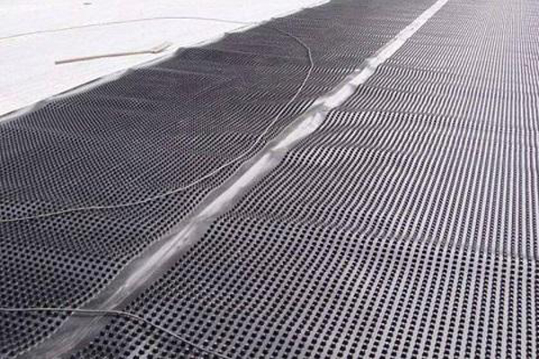 复合排水板与毛细排水板的区别